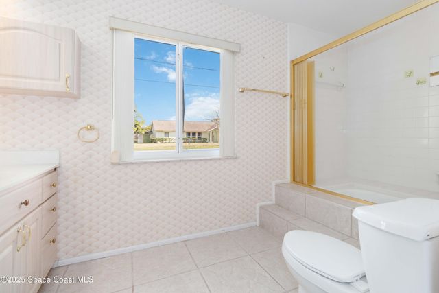 2355 Raintree Lake Circle, Merritt Island, FL 32953