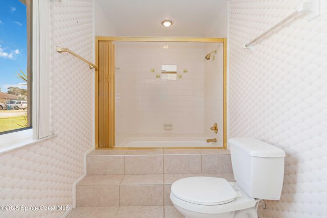 2355 Raintree Lake Circle, Merritt Island, FL 32953