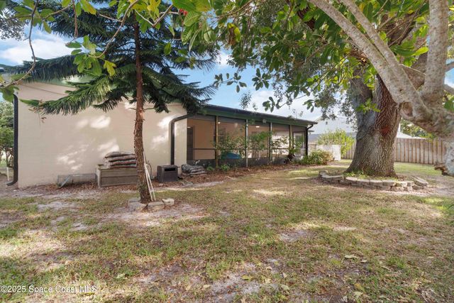 2355 Raintree Lake Circle, Merritt Island, FL 32953