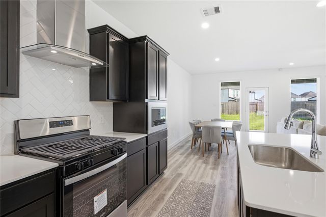 2919 Crown Gate Drive, Houston, TX 77047