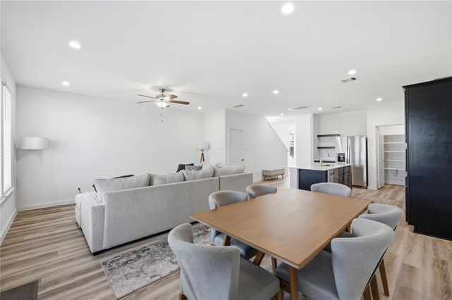 2919 Crown Gate Drive, Houston, TX 77047