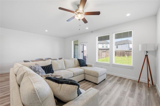 2919 Crown Gate Drive, Houston, TX 77047