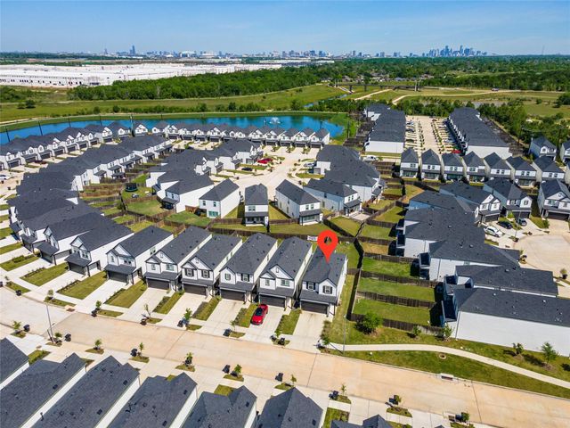 2919 Crown Gate Drive, Houston, TX 77047