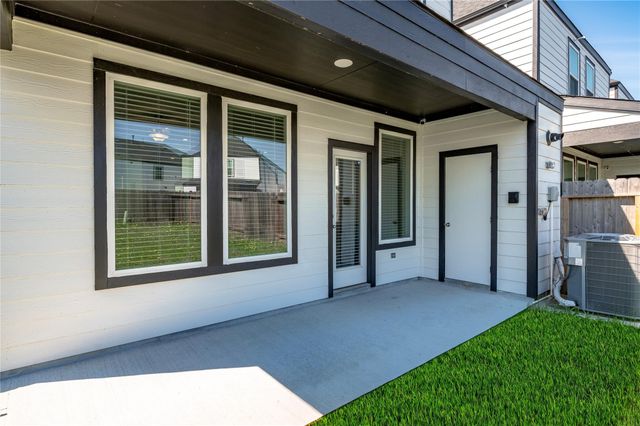 2919 Crown Gate Drive, Houston, TX 77047