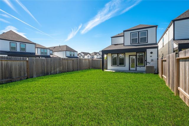 2919 Crown Gate Drive, Houston, TX 77047