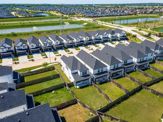 2919 Crown Gate Drive, Houston, TX 77047