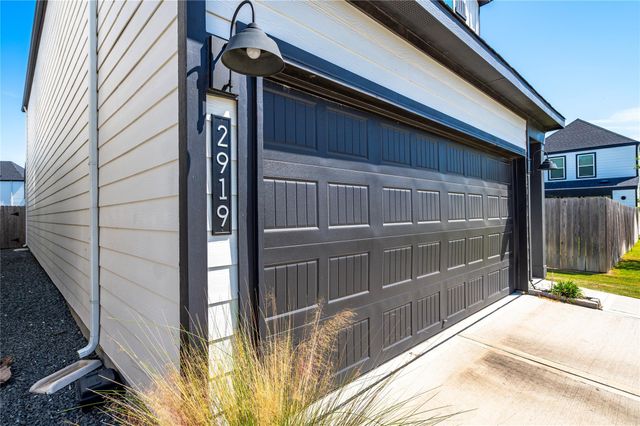 2919 Crown Gate Drive, Houston, TX 77047