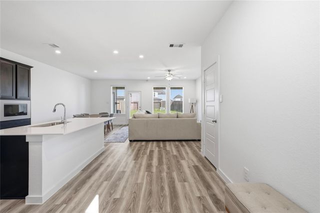 2919 Crown Gate Drive, Houston, TX 77047