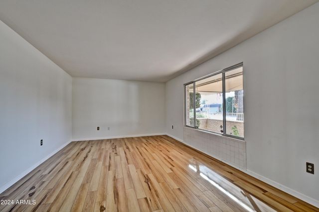 10933 W Tropicana Circle, Sun City, AZ 85351