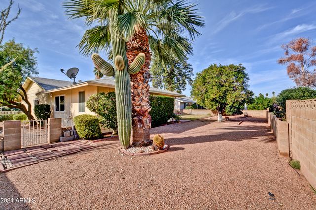 10933 W Tropicana Circle, Sun City, AZ 85351