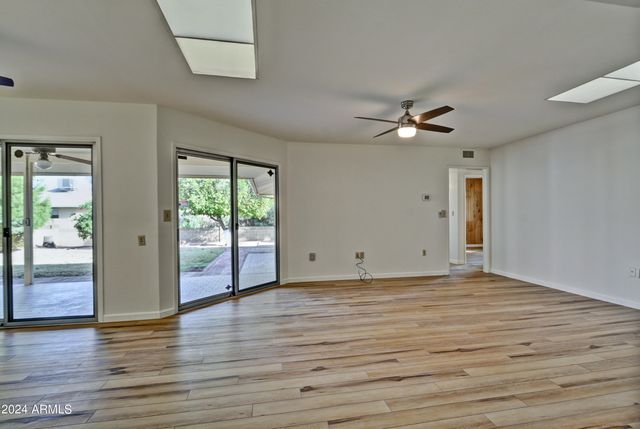 10933 W Tropicana Circle, Sun City, AZ 85351