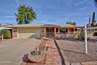 10933 W Tropicana Circle, Sun City, AZ 85351