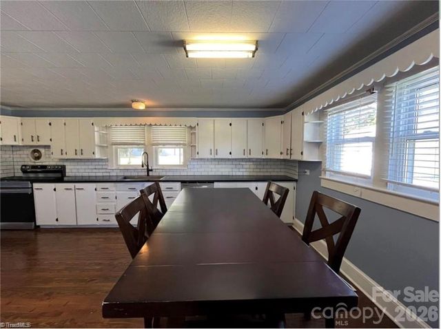 820 Suncrest Orchard Road, North Wilkesboro, NC 28659