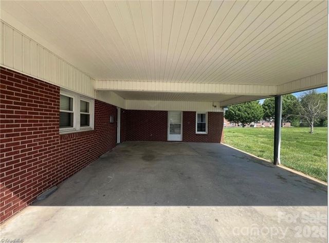 820 Suncrest Orchard Road, North Wilkesboro, NC 28659