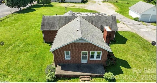 820 Suncrest Orchard Road, North Wilkesboro, NC 28659