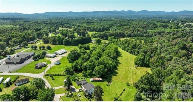 820 Suncrest Orchard Road, North Wilkesboro, NC 28659