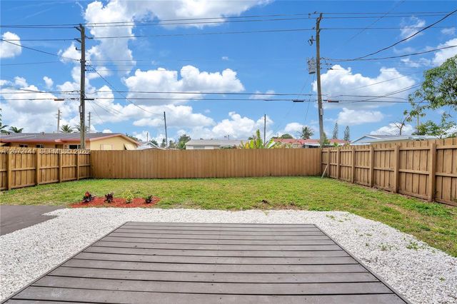 40 SE 3rd Terrace, Dania Beach, FL 33004