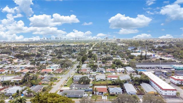 40 SE 3rd Terrace, Dania Beach, FL 33004