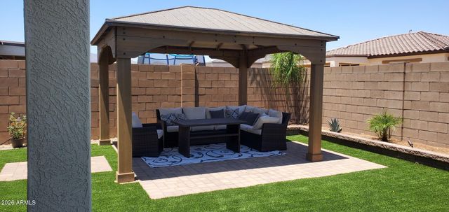 17258 W SELDON Lane, Waddell, AZ 85355