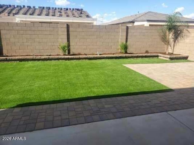 17258 W SELDON Lane, Waddell, AZ 85355