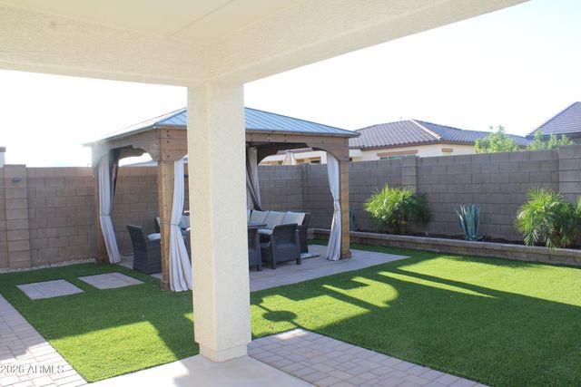 17258 W SELDON Lane, Waddell, AZ 85355