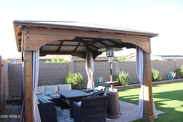 17258 W SELDON Lane, Waddell, AZ 85355