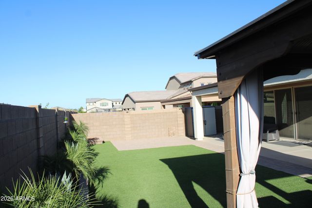 17258 W SELDON Lane, Waddell, AZ 85355