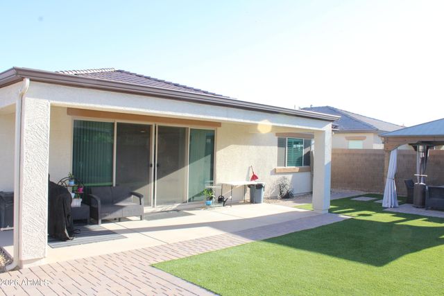 17258 W SELDON Lane, Waddell, AZ 85355