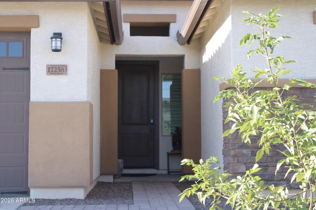 17258 W SELDON Lane, Waddell, AZ 85355