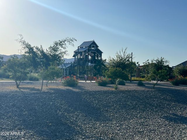 17258 W SELDON Lane, Waddell, AZ 85355