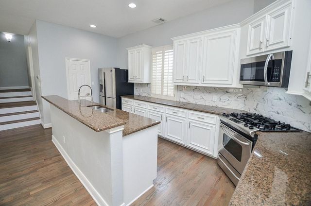 1016 Studer Street, Houston, TX 77007