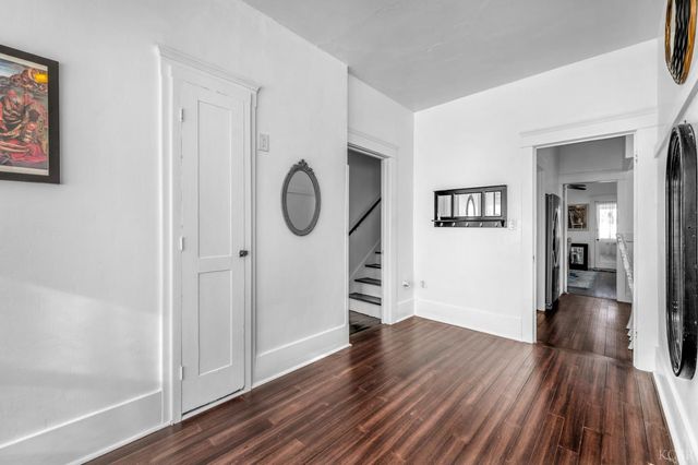 555 W D Street, Lemoore, CA 93245