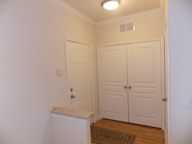 8290 GATE Parkway W 414, Jacksonville, FL 32216