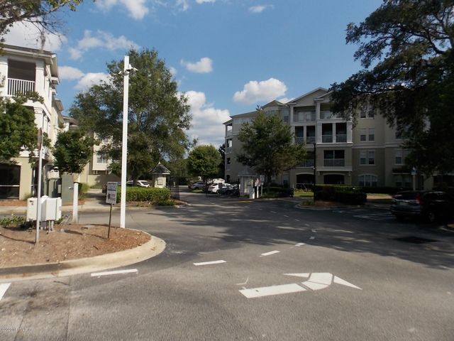 8290 GATE Parkway W 414, Jacksonville, FL 32216