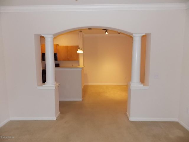 8290 GATE Parkway W 414, Jacksonville, FL 32216