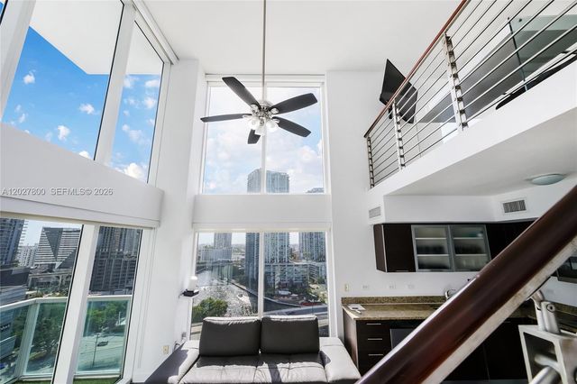 41 SE 5th St 1116, Miami, FL 33131