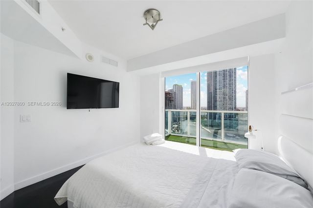 41 SE 5th St 1116, Miami, FL 33131