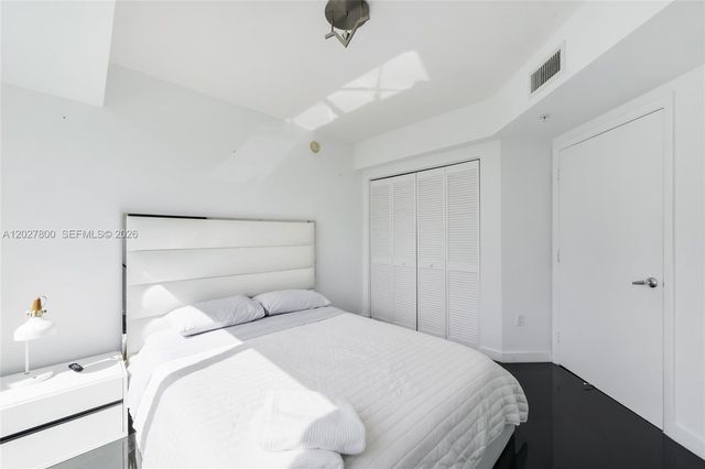 41 SE 5th St 1116, Miami, FL 33131