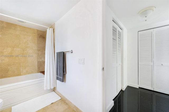 41 SE 5th St 1116, Miami, FL 33131
