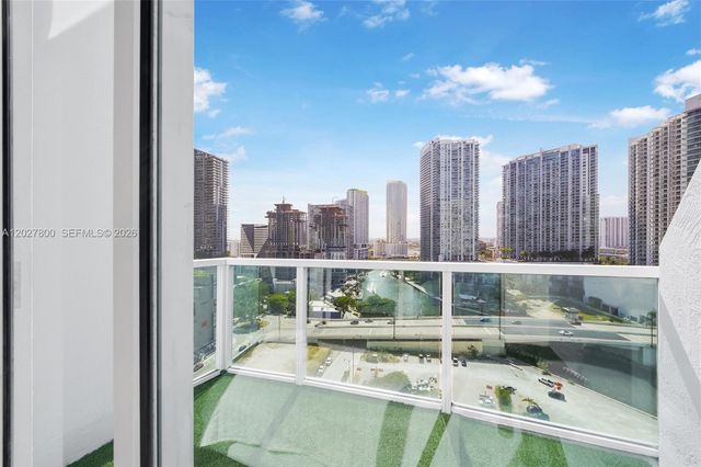 41 SE 5th St 1116, Miami, FL 33131