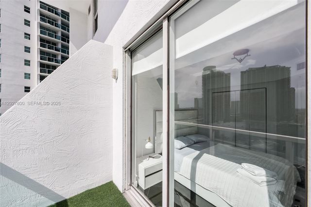 41 SE 5th St 1116, Miami, FL 33131