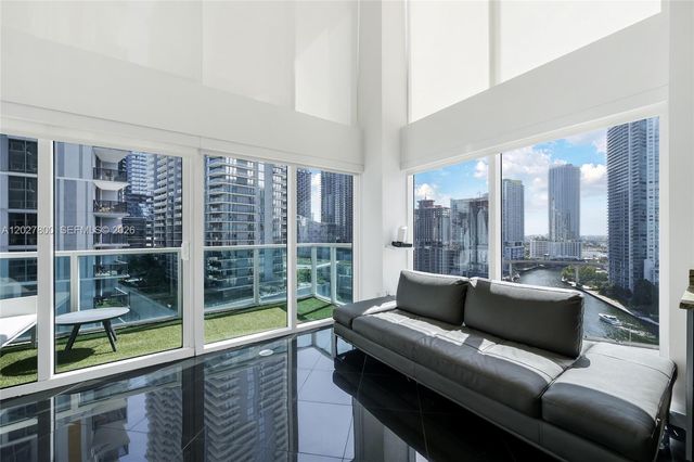 41 SE 5th St 1116, Miami, FL 33131