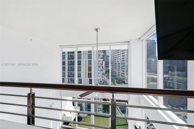 41 SE 5th St 1116, Miami, FL 33131