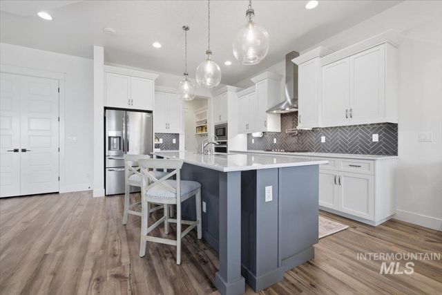 1461 N Diadora Ave, Eagle, ID 83616