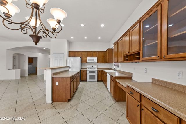 5821 W Aster Bloom Drive, Tucson, AZ 85735