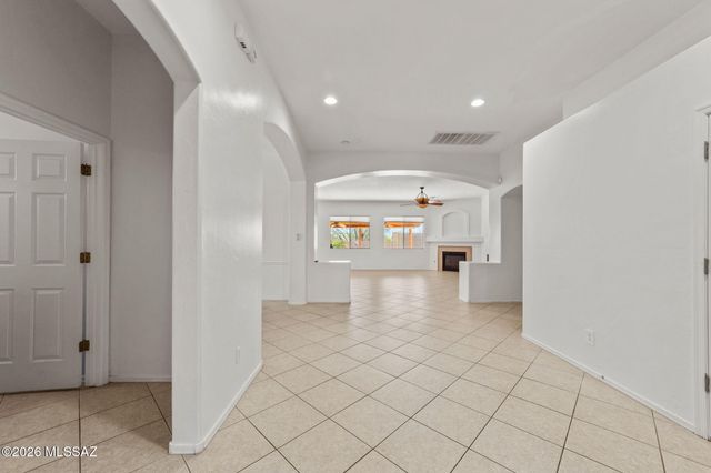 5821 W Aster Bloom Drive, Tucson, AZ 85735