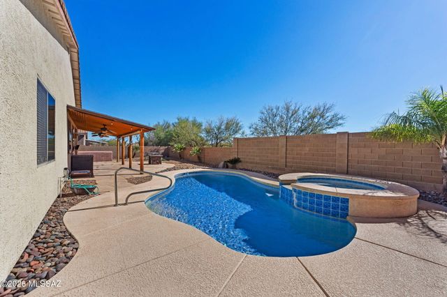 5821 W Aster Bloom Drive, Tucson, AZ 85735