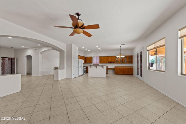 5821 W Aster Bloom Drive, Tucson, AZ 85735