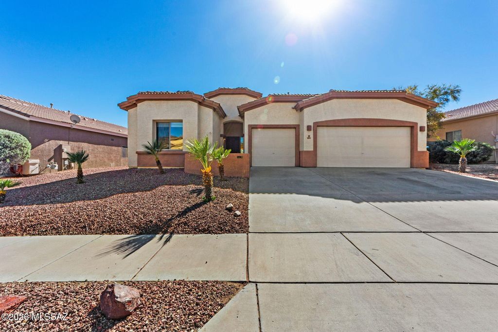 5821 W Aster Bloom Drive, Tucson, AZ 85735