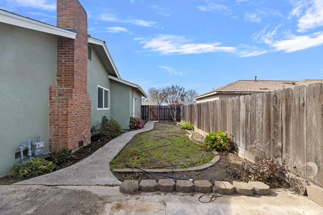 1428 Kent Way, Modesto, CA 95355